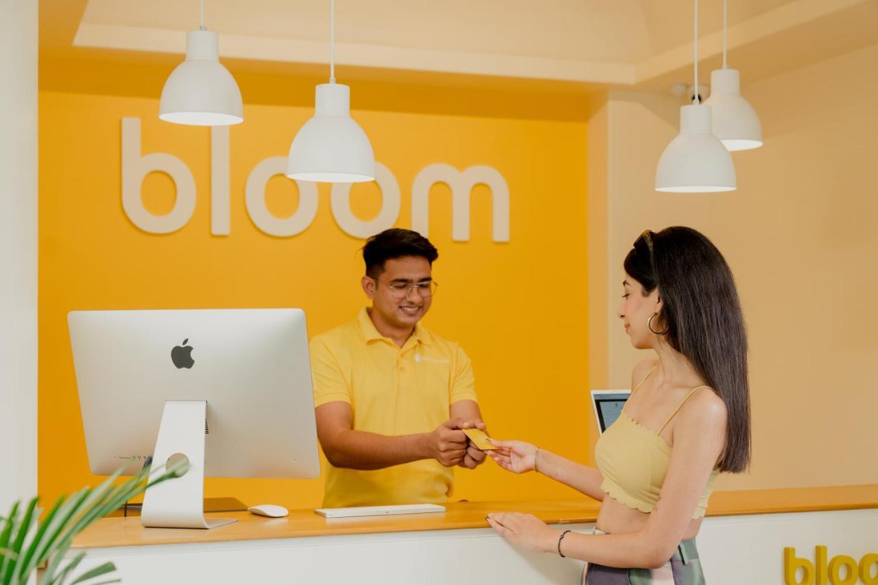 Bloom Hotel - Sector 62 Ноида Екстериор снимка