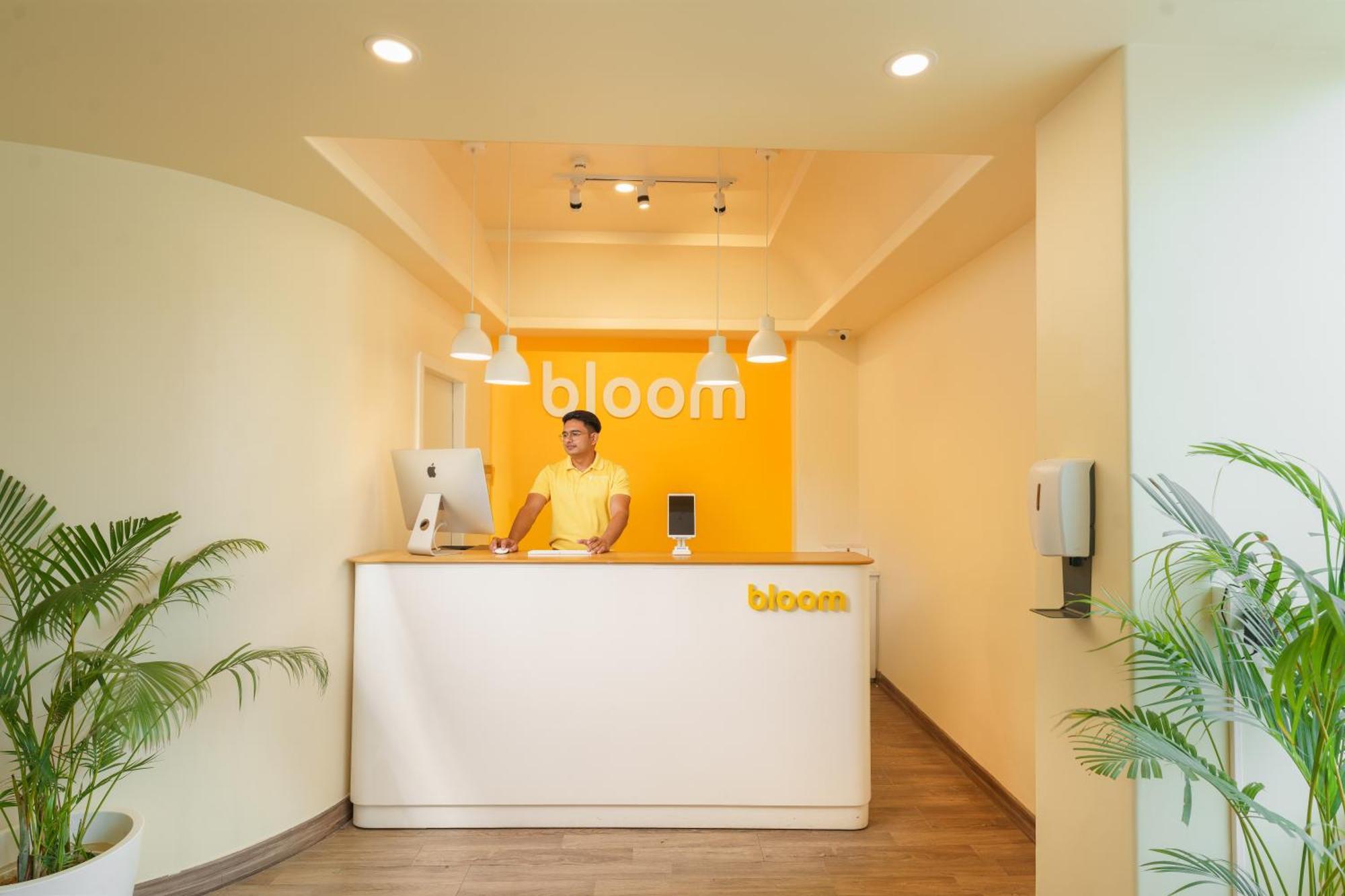Bloom Hotel - Sector 62 Ноида Екстериор снимка